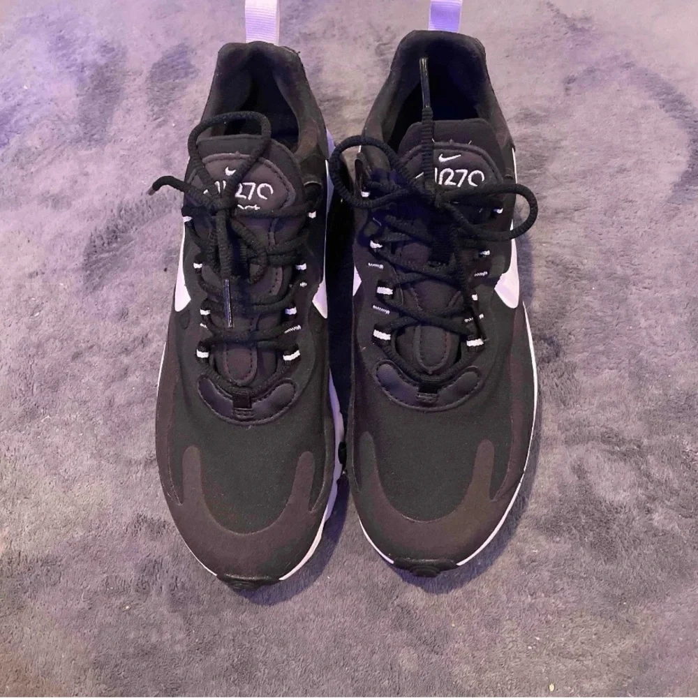 Nike Black & White Air Max 270 - Picture 3 of 6